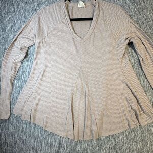 Peach Love California Taupe Long Sleeve V-Neck Top